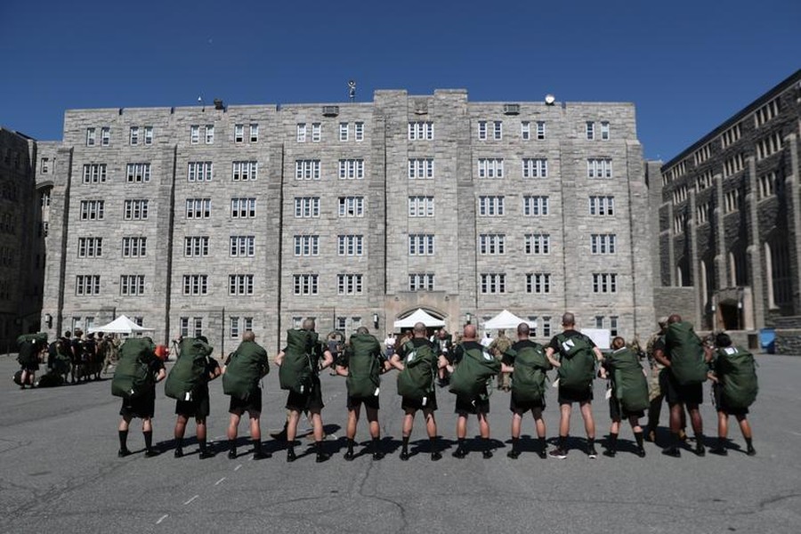 [ẢNH] Ngày nhập học ở Học viện quân sự danh giá bậc nhất Hoa Kỳ có gì đặc biệt?